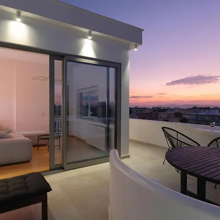 Apartment Amazing At Glyfada With Sea View & Jacuzzi