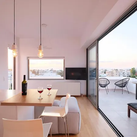 Amazing At Glyfada With Sea View & Jacuzzi Apartment *